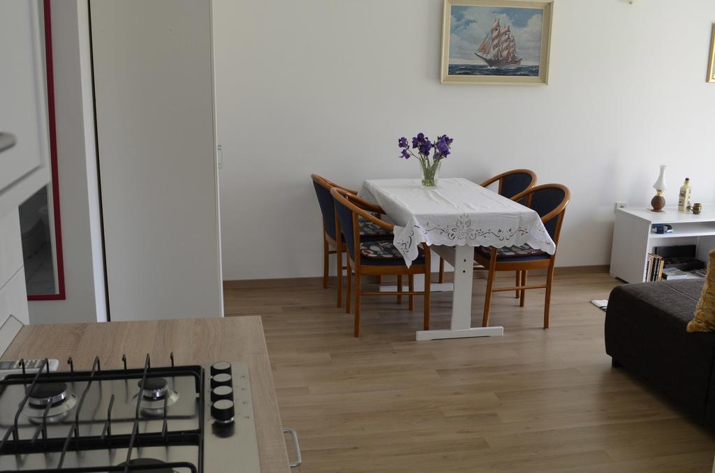 L&L Apartments โปวิเล ภายนอก รูปภาพ